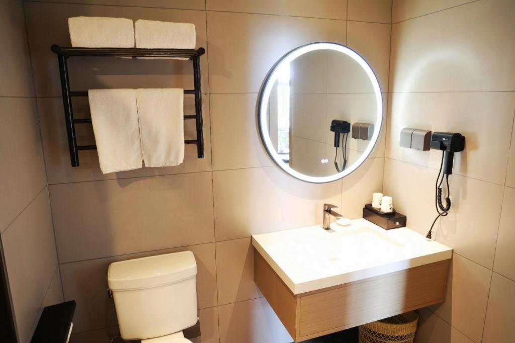 Greentree Inn Suzhou Industrial Zone Yangcheng Lake Weiting Mong Kok Express Hotel Exterior photo