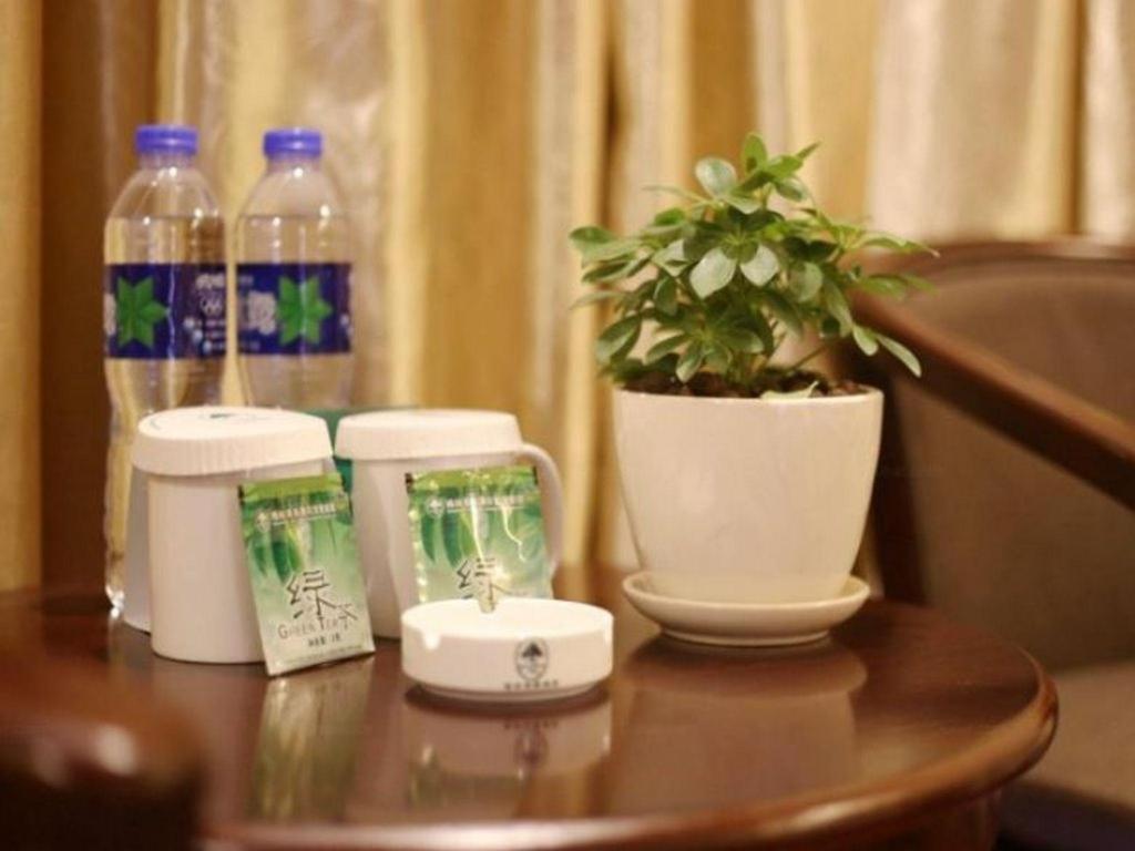Greentree Inn Suzhou Industrial Zone Yangcheng Lake Weiting Mong Kok Express Hotel Exterior photo