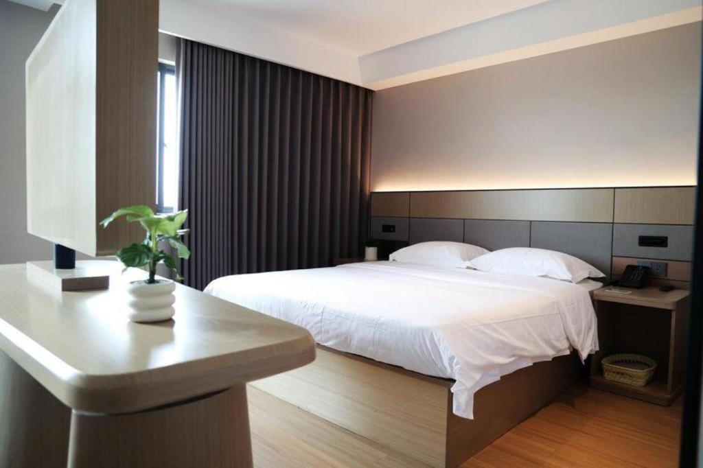 Greentree Inn Suzhou Industrial Zone Yangcheng Lake Weiting Mong Kok Express Hotel Exterior photo